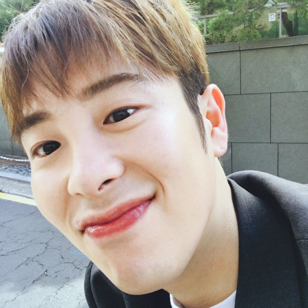 blockb_official's tweet photo. [📺] tvN 신서유기5

드래곤볼을 모아 '감히' 인간으로 환생을 꿈꾸는
여섯 (귀)신들의 치열한 몸부림이 시작된다!

잠시 후 밤 11시 본.방.사.수!

#신서유기5 #블락비 #BLOCKB #피오 #PO https://t.co/d5z6M7lY8S