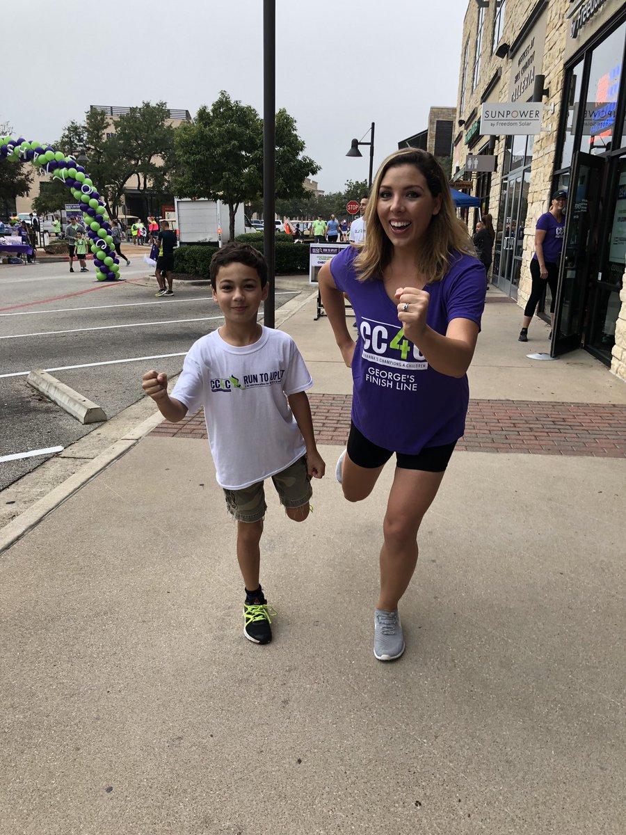 AllisonMillerTV's tweet photo. Here we go! Running for George and other kids with rare or undiagnosed disorders #rareandstrong Let’s go! @Cc4cOrg #runtouplift https://t.co/UMyCtTN91i