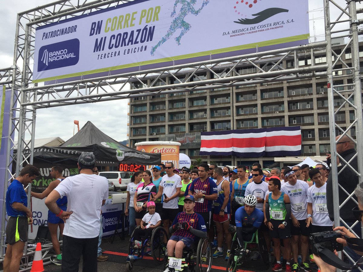 banconacionalcr's tweet photo. Inició la carrera y caminata BN Corre por mi corazón. ❤️
Gracias a las personas que se unieron a apoyar esta noble  causa; el dinero recaudado irá al Equipo de Cardiología del Hospital México. https://t.co/pGFGi1K134