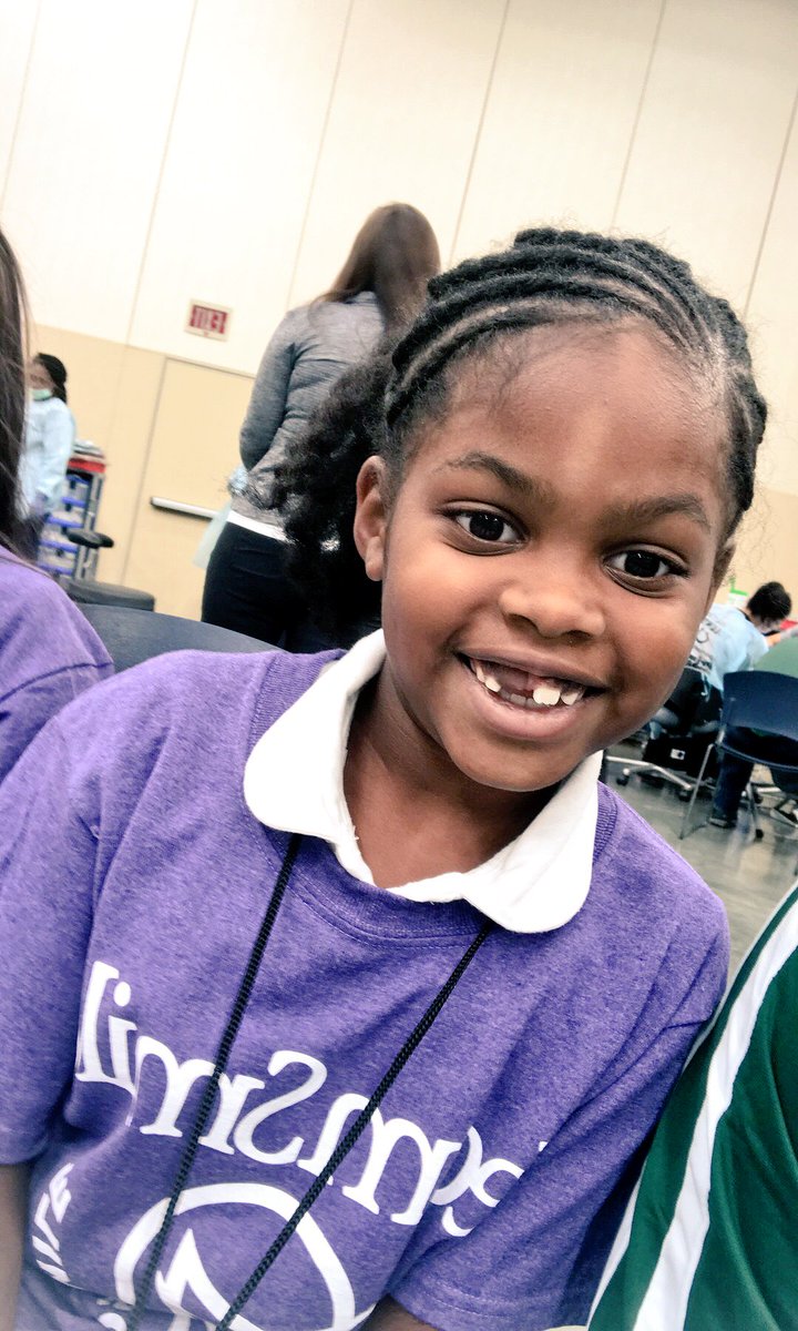 Thanks <a href="/Colts/">Indianapolis Colts</a> &amp; #teamsmile for a great time! Lots of smiling faces with very clean teeth!