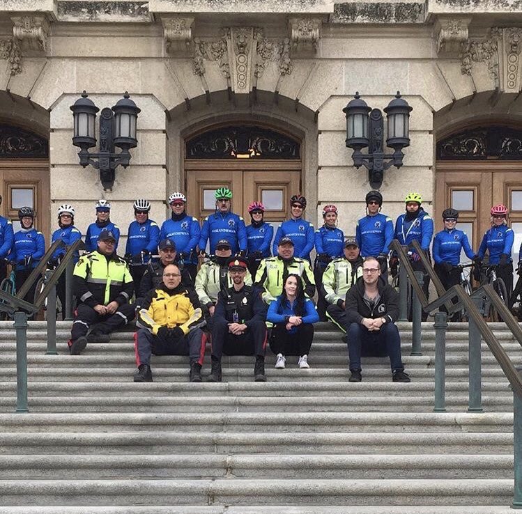 SPSTraffic's tweet photo. Was a pleasure and truly inspiring to provide an escort to the men and women of the Saskatchewan Ride to Remember. Well done! We’ll see you at the Memorial ceremony. #SaskR2R #SPPOM https://t.co/u18ccwBL6R