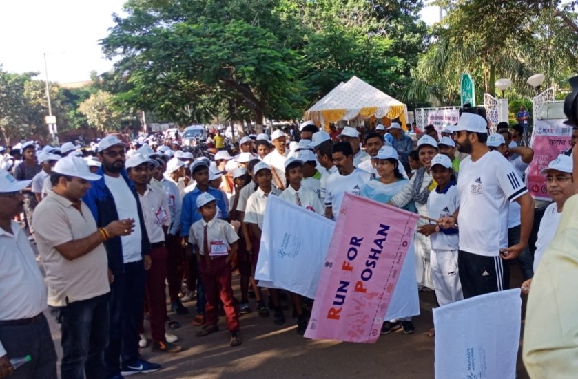k_singh_ranchi's tweet photo. Ranchi's future ran with its energetic and insightful Deputy Commissioner, A  Run for #Poshan Happy to have a leader like you @DC_Ranchi @rmray @DSWOranchi @PmmvyRanchi @preeteerani #PoshanMaah #POSHANAbhiyaan https://t.co/DOPMuJIn7G
