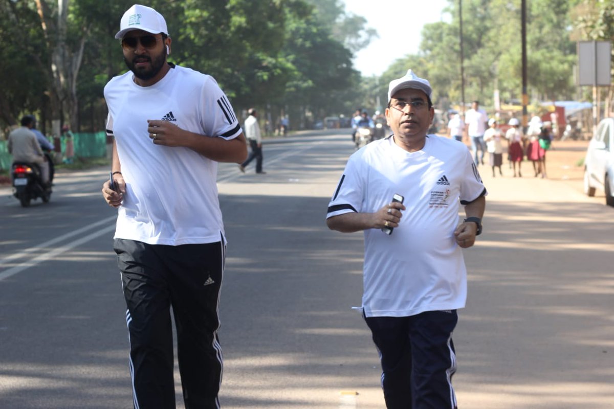 k_singh_ranchi's tweet photo. Ranchi's future ran with its energetic and insightful Deputy Commissioner, A  Run for #Poshan Happy to have a leader like you @DC_Ranchi @rmray @DSWOranchi @PmmvyRanchi @preeteerani #PoshanMaah #POSHANAbhiyaan https://t.co/DOPMuJIn7G