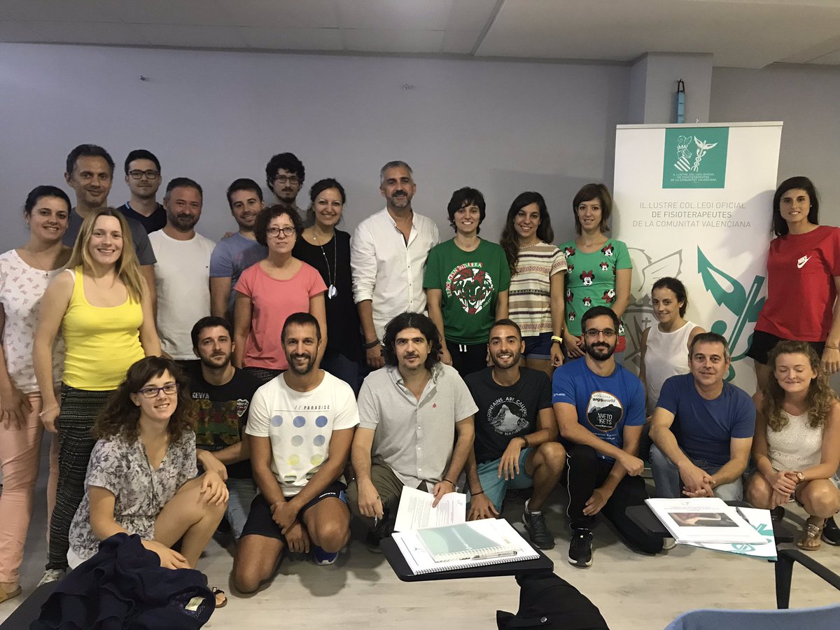 pacobautista1's tweet photo. Finalizado curso de #neurodinamica en Valencia. Muy agradecido al @ICOFCV por la confianza y la organización. Gran grupo. 👏💪 https://t.co/iUUbP5Cywc