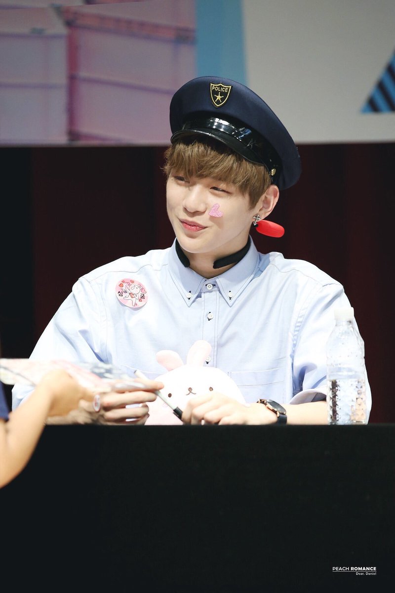 kang daniel pics tweet media