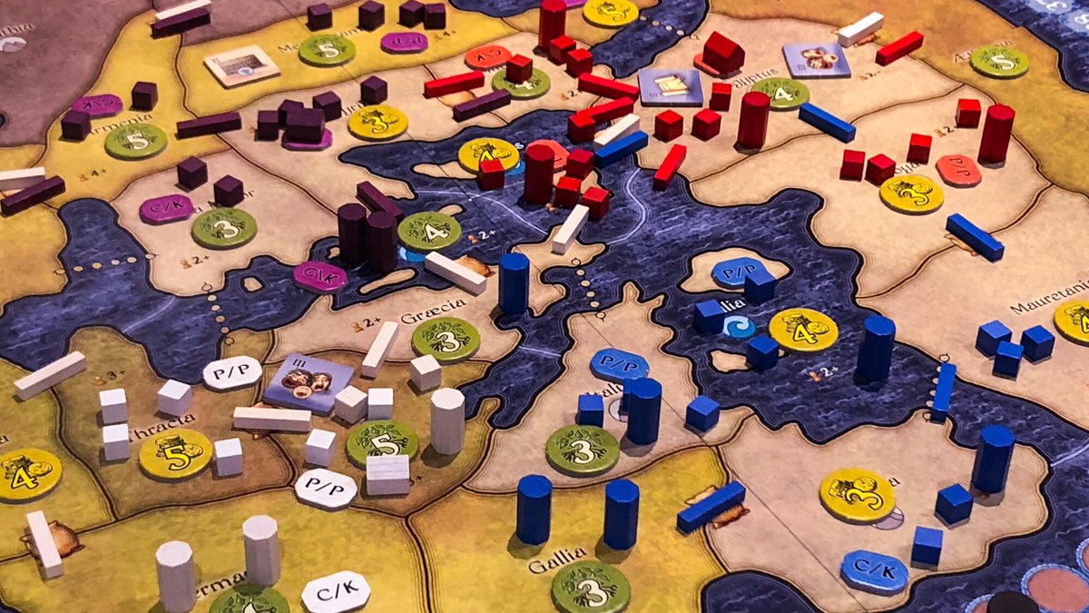 MeepleMaven's tweet image. ⏳The value of providing for teachers at Cons 👉🏽 For sure #TheSandsofTime qualifies as a heavy #BoardGame. [#Spielworxx] However, after a full hour of v well-prepared teaching (@yelmelnobrainer ), how to play was no longer a mystery.⌛️
