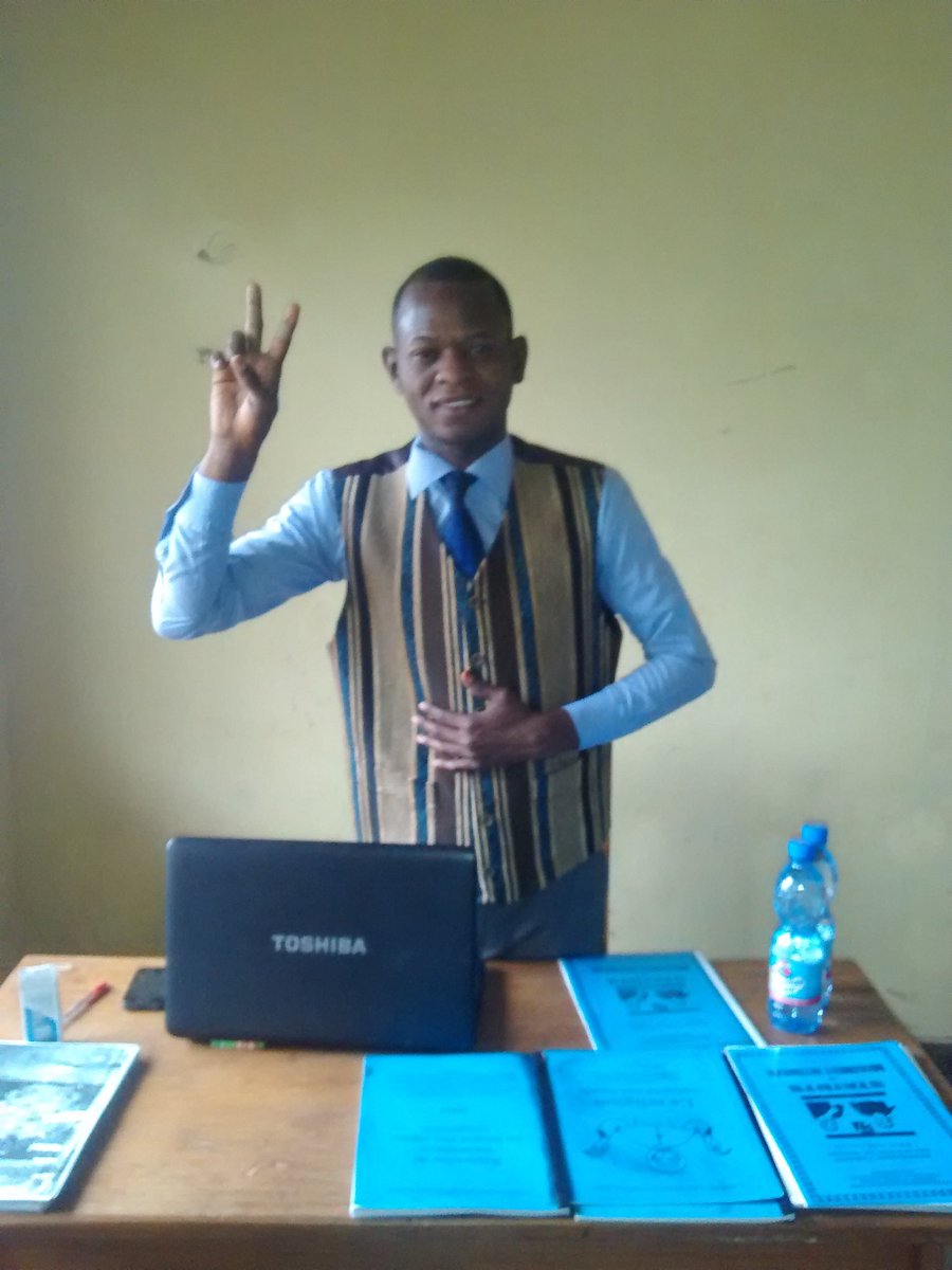 VascoOng's tweet photo. @fatshi13 KONGO-CENTRAL: Je suis le president de la FEUSM, ONGD.
Journée mondiale des sourds le 29 septembre 2018. https://t.co/FG5Jv2cxJX