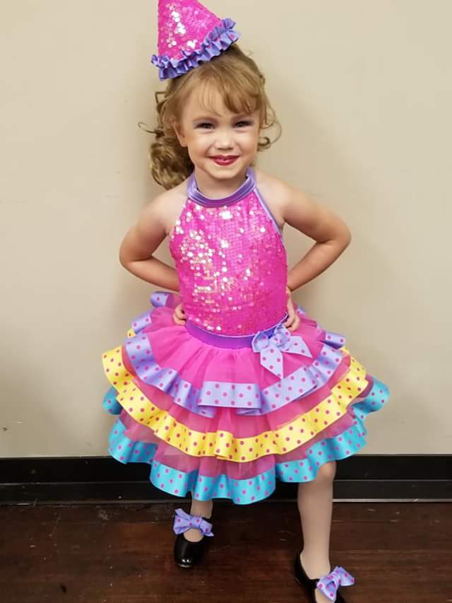 JulieRo34853901's tweet photo. And I'm no #MonkeysUncle I'm the aunt & great aunt of these living dolls 💙🌈💙 #AMJoy #WomenAgainstRepublicans 💙🌈💙 https://t.co/MuBlRgoZ9c