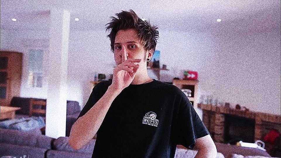 RubiusGranulado's tweet photo. 🤫 https://t.co/cmdk8pFn6n