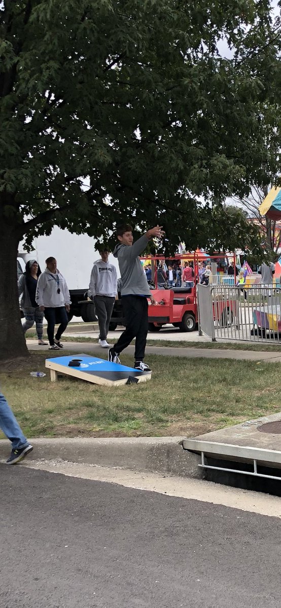 Team_LibertyMO's tweet photo. Come see us and let’s see how good you are at cornhole! #LibertyFallFest #MoKanDo #LifeAtATT #MidStatesProud https://t.co/xak5NCcUak
