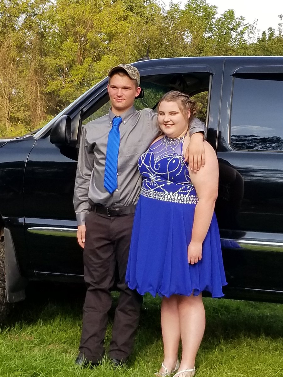 vball9498's tweet photo. Last night Em went to New Oxford HOCO with her boyfriend. It's the first of two.  They looked great and had s great time. https://t.co/Y3AidnHazG