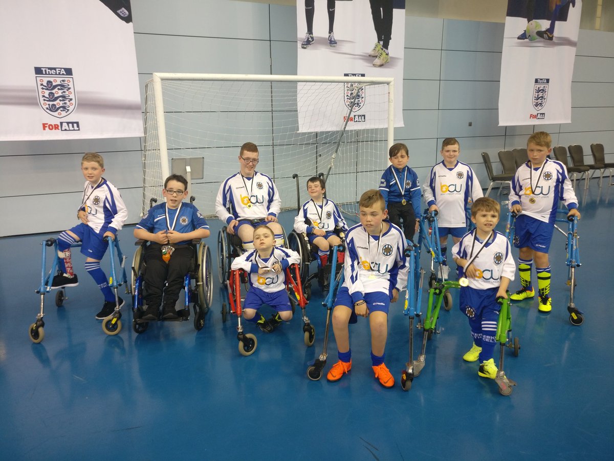 EskerFrame's tweet photo. That's a wrap at St George's Park. Well done to our fantastic Frame Footballers. They played their hearts out today.   #FrameFootball @FAIreland @SthDubSports @RTEsport @vickicasserly https://t.co/w63BN7519K