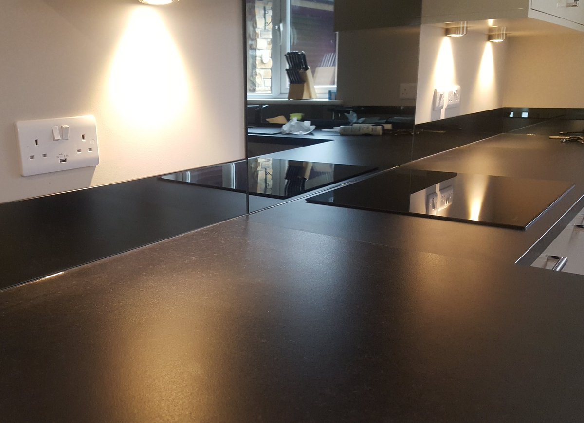 SplashbacksNE's tweet image. #MirrorSplashbacks #KitchenSplasbacks