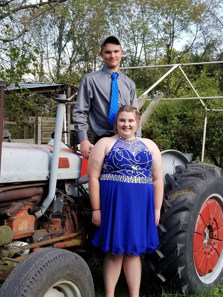 vball9498's tweet photo. Last night Em went to New Oxford HOCO with her boyfriend. It's the first of two.  They looked great and had s great time. https://t.co/Y3AidnHazG