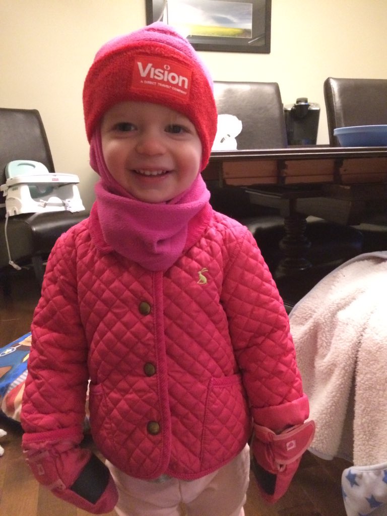 haley_nicoll's tweet photo. Ready for the run #teamvision #CIBCRunfortheCure @visiontraveller https://t.co/eZYY2kHQIT