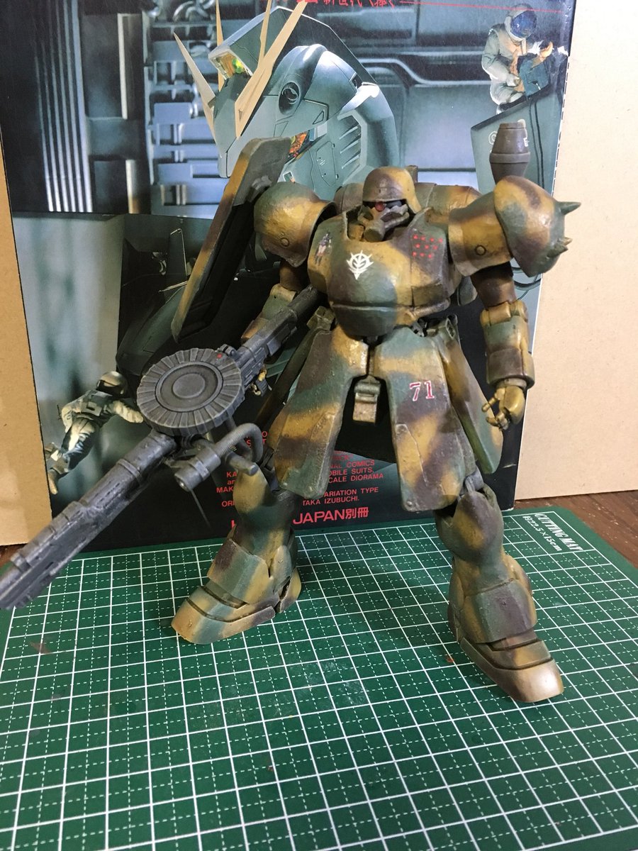 hinako7abe's tweet photo. 近藤風ギラズール完成しました
親衛隊ギラズールをベースにちょこちょこ弄りました
確かザクに似せたみたいな設定だったはずなので全体的にザクの記号を取り入れてみました
#ガンプラ #近藤版 https://t.co/l19VrX3WYK