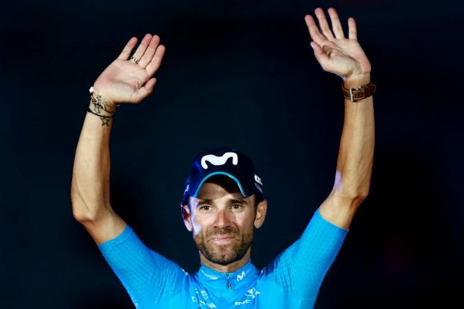 Cyclingnewsfeed's tweet photo. Valverde crowned World Champion in Innsbruck

Spaniard breaks his duck, topping Bardet, Woods

https://t.co/oNn3g4fof0 https://t.co/DOxg4ZW6MO