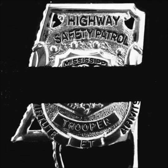 OxfordPolice's tweet photo. Thoughts and prayers to our brothers and sisters in the Blue &amp; Gray. https://t.co/jMDptsltkF