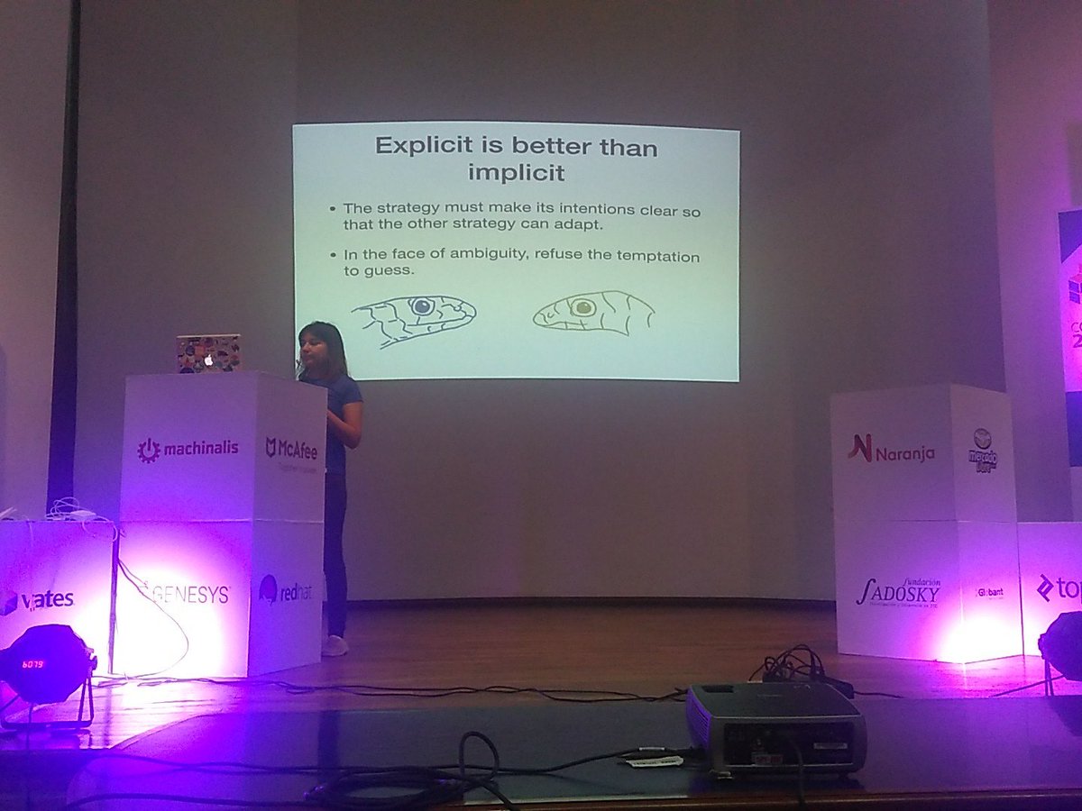 lbiedma17's tweet image. Tenemos optimización, teoría de grafos y teoría de juegos, buena porción de matemática en la #PyDataCba :)