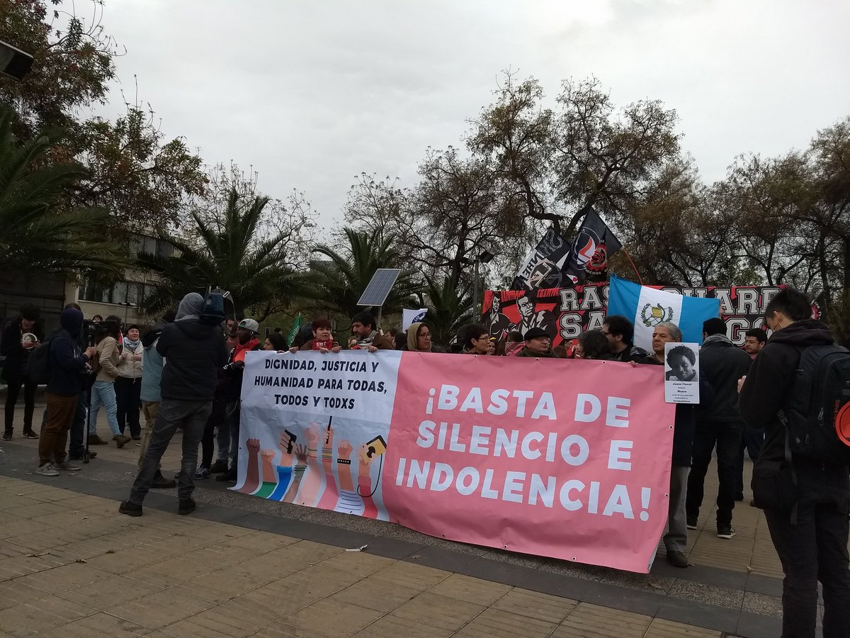 ArtDdhh's tweet photo. Juntas y juntos decimos #NoMásRacismo y partimos marchando por los derechos de todas y todos. https://t.co/5qZr1eOpjp