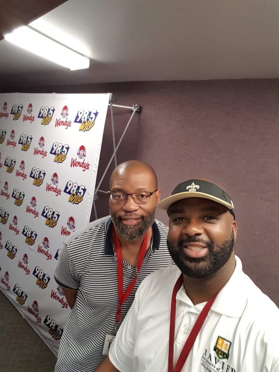 JNichols504's tweet photo. @HalClark wrapping up #SundayJournal and yours truly getting ready for #MellowMoodsOnASundayMorning #ShiftChange #FM98 #WYLD #BlackAndGold #Sunday #WhoDat @985WYLD https://t.co/EpOAkirKjC