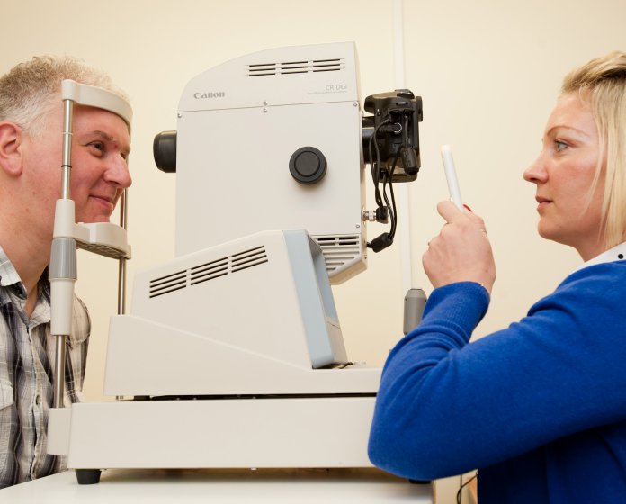 UKHSA's tweet photo. We've published an updated version of our easy guide to diabetic eye screening. This information aims to help make diabetic eye screening more accessible to people who have a learning disability or who struggle with written English. Take a look here: https://t.co/UBYRNo1G9K https://t.co/pYFPc4Rk6O