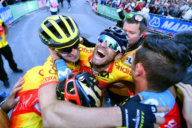 Cyclingnewsfeed's tweet photo. Valverde crowned World Champion in Innsbruck

https://t.co/oNn3g4fof0 https://t.co/7Fv34a3X9m