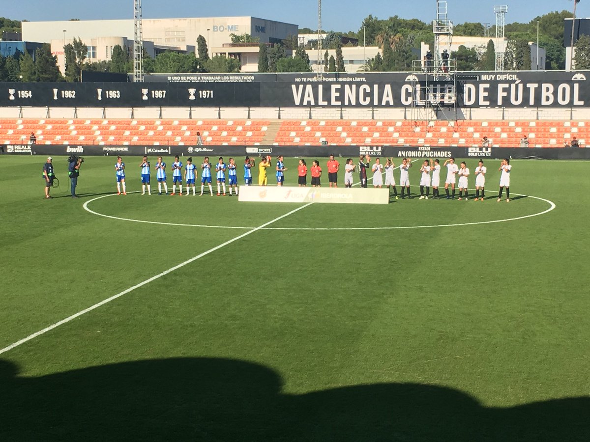 PVFACEBOOK's tweet photo. Hoy nos toca #Puchades para estar con el @VCF_Femenino #VamosGuerreras 🦇🔝#VCFMalaga @LigaIberdrola #abonate https://t.co/JLY02WzwEs