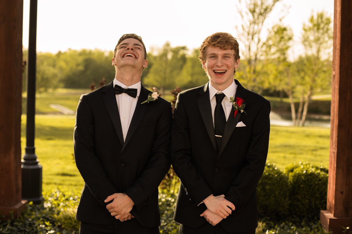 halverson_matt's tweet photo. Prayers needed- Friday night my Best Friend was hit by a drunk driver while on his Motorcycle waiting at a Stop light. He’s recovering well but he’s in need of prayers. stay strong liam❤️💪 https://t.co/eIrNcanr0Q