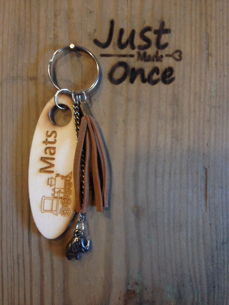 justmadeonce's tweet photo. #justmadeonce #bylin #rijbewijsgehaald #verjaardaggevierd @sanneneijhorst https://t.co/Vq367KVy0N