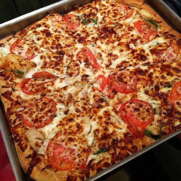 _Whos_Hungry_'s tweet photo. Square Pizza!🍕 https://t.co/uqno0SWmPE