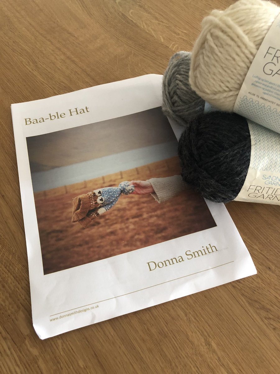 welsh_tenor's tweet photo. On Sundays we cast on a new project... #baablehat https://t.co/qUNmlAmPf0