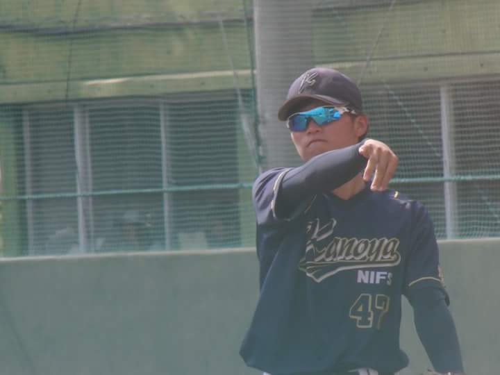 nifsbbc's tweet photo. 【Happy birthday🎂🎁🎉】
9月29日 塚田健哉(2年・上田染谷丘)

甘いマスクか���は想像できない速球を投げる⚾
新人戦では橋積と左右のWエースとしてチームを九州一番に導くつもりだ💪

大学には私服を着てくるおしゃれ番長✨
好きな女性のタイプは｢120kmの球を投げる人｣だそうだ😲

#拡がれ大学野球 https://t.co/lk5zEDY2a4