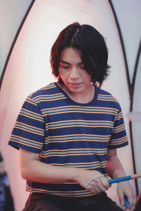 aleahrivera's tweet photo. @Bsilonga Kuya ter! @Bsilonga Sorry nalate ako ng greet pero better late than never😊 HAPPY BIRTHDAY KUYA BLASTER MITCHELLE MEDINA SALONGA.Para sakin ikaw yung nagpapasaya ng banda keep on doing that po kuya. LOVE PO KITA KUYAA Yiieee Mwaa😊😘
#BlasterAt19 https://t.co/Sogpr2tCTV