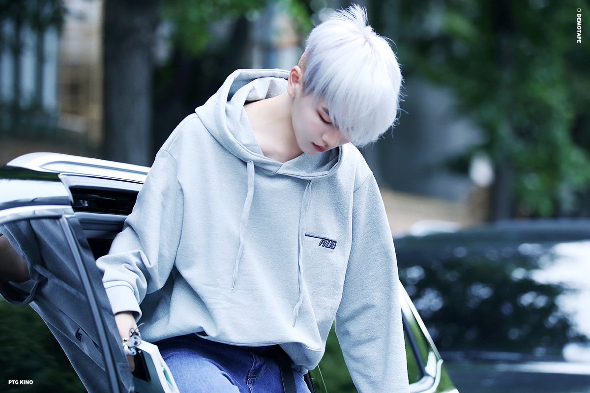 DEMOTAPE_KINO's tweet photo. 180928 #키노 #펜타곤
#PENTAGON #KINO
- 뮤직뱅크 출근 

@CUBE_PTG

https://t.co/9uc620zC6C
https://t.co/V6bjhnT22r
https://t.co/nQ6F9v3LST https://t.co/53puYS5cy0