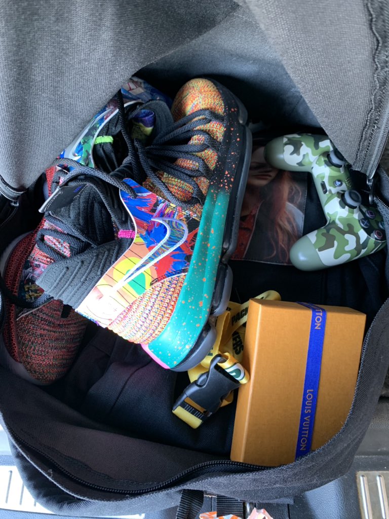 sheckwes's tweet photo. DAYS BEFORE MUDBOY https://t.co/fCOk9u8vH4