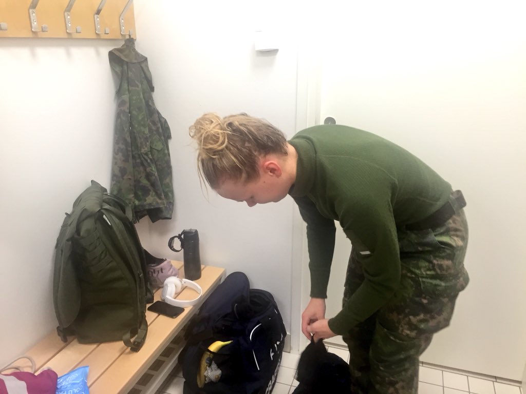 Heta palaa pelivapailta armeijan... vihreisiin. Kiitos kun saatiin lainata <a href="/Puolustusvoimat/">Puolustusvoimat</a>! Tänään yksi golo! #futsalfi #nafuli