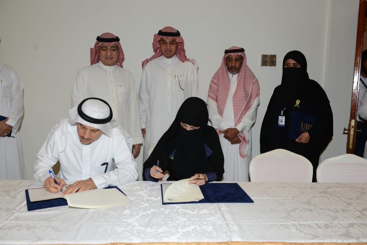 AmanahHadath's tweet photo. #أمانة_جدة تطلق حملة دعم بلدية ذهبان لتحسين وتطوير الخدمات في نطاقها، وتعقد عدة اتفاقيات تعاون مع جامعة الأعمال والتكنولوجيا
https://t.co/JJbyd6vbe1 https://t.co/NN8lPrtNwD