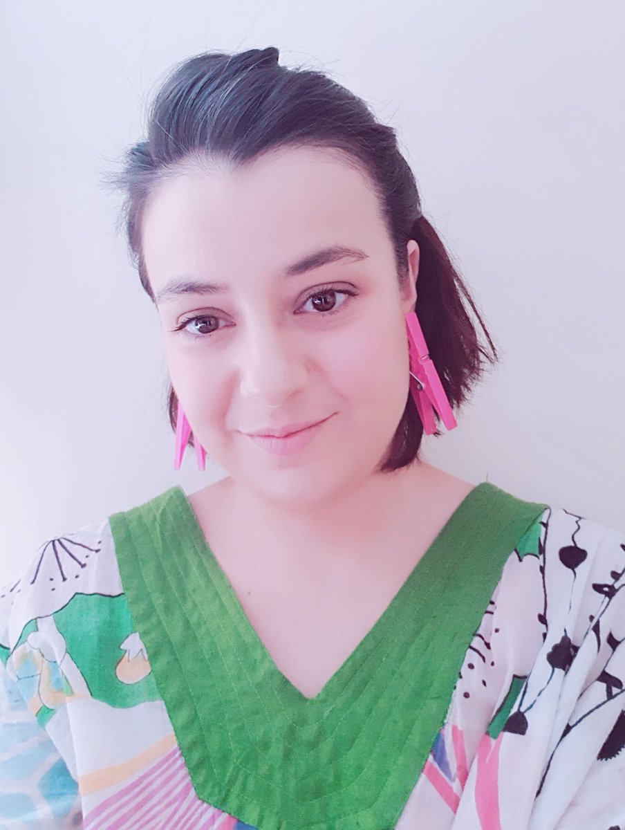 plasticseconds's tweet image. Clothes pegs earrings anyone? 😂🤣 I would if it did not hurt so much! 😋🤩
#pegs #clothespegs #fun #playing #earrings #jewellery #jewellerydesign #contemporaryjewellery #statementjewellery