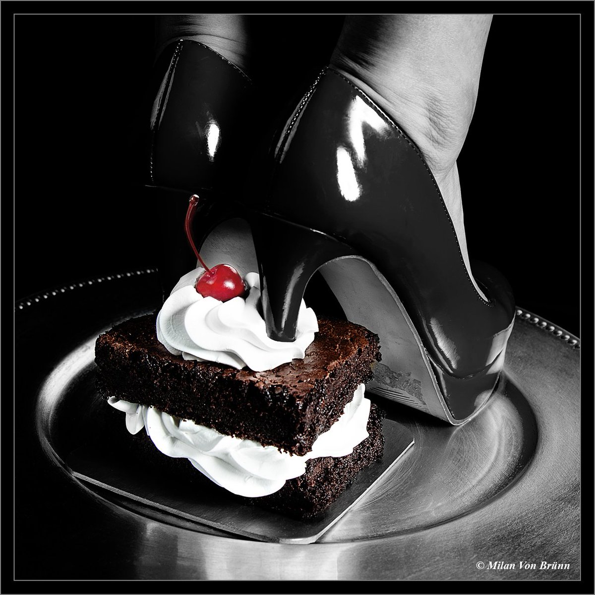 "Ashley Brownie” by 2018 <a href="/FanfareLA/">FANFARE-LA</a> artist, @MilanVonBrunn
Oct 5-7 <a href="/photoindep/">Photo Independent</a>
More info: fanfare-la.com
#FanfareLA #PhotoIndependent #Fabrik #FabrikExpo #FineArtNude #DTLA #LosAngeles #California #ArtIsLife #FFLA #Fetish #Risque #Photography #HighHeels #Cherry #MvonB