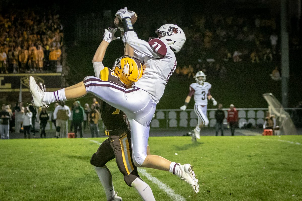 djfarstead's tweet photo. Pic of the Week: Another win by @PrairieRidgeFB with some help by an AMAZING catch by @keegan_garis. #PRWolves #GoYouWolfPack @PrairieRidgeFB @PrairieRidgeHS https://t.co/1w7EZRlHhM