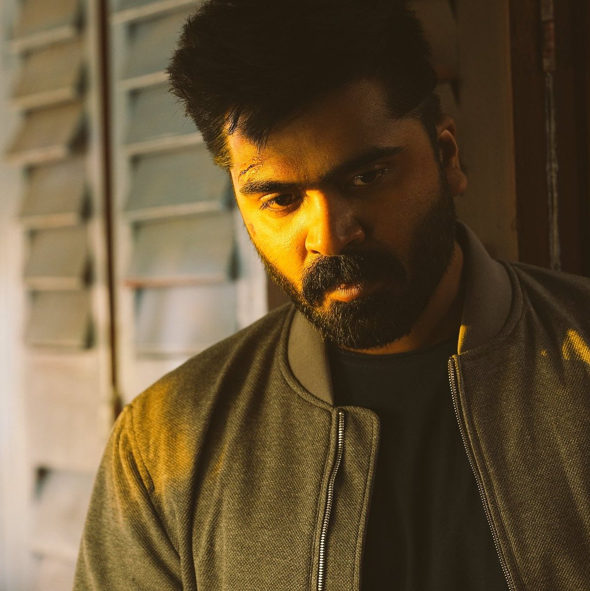 HGatesHere's tweet photo. #ETHITalkOfTheTown
#Ethi #EthiRaja #ethifestivalbegins
#ethidiwali #STR #MyKingIsBack
#MyStarIsBack
.
.
So is the love of #StrFans for himโค๏ธ we'll never stop loving him & supporting him๐ #ChekkaChivanthaVaanam
#CCVBlockbuster #CCVAllCentreBlockbuster
@hariharannaidu https://t.co/MF4q3jP9EQ