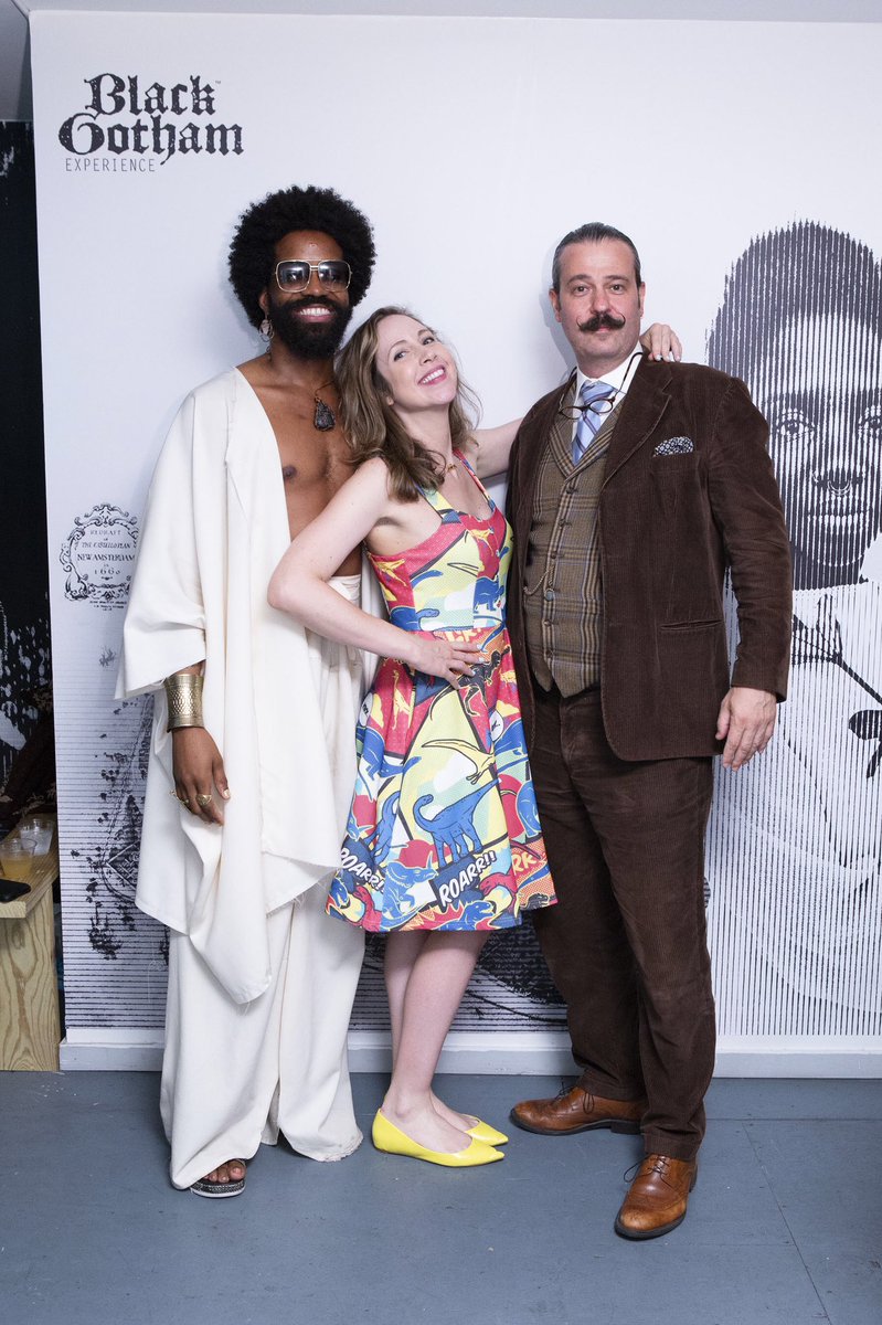 elizabethmeggs's tweet photo. What’s a girl to do when she’s standing between the two best dressed men in New York? Black Gotham Nerd Ball! Thanks @kamauware for a magical night! Fun time with friends! #NerdBall #InsideBlackGotham #BlackGotham https://t.co/32zepU28gd