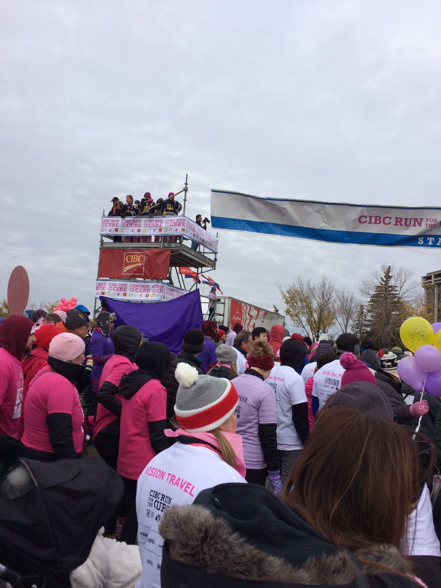 haley_nicoll's tweet photo. Vision Runs YYC #teamvision #CIBCRunfortheCure @visiontraveller https://t.co/ufIBI9jP4L