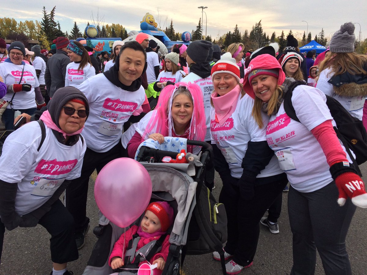 haley_nicoll's tweet photo. Vision Runs YYC #teamvision #CIBCRunfortheCure @visiontraveller https://t.co/ufIBI9jP4L
