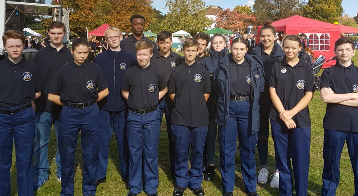 CroydonVpc's tweet photo. #Croydon #VPC helping out at the community day in Sanderstead yesterday
#LoveSanderstead https://t.co/Jbf0N73yv4
