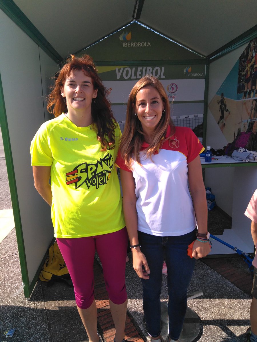 geles88M's tweet photo. Alejandra Quereda y María López con el Voley!! Muchas gracias 👏👏 @sandrasankarate @EsUniversoMujer @csd @EuSport @ondacerogijon @cprgijon @Ganamosconellas @alequereda @lanuevaespana @elcomerciodigit @PDMGijon @dxtasturiano
#TourMSD #GijonEnForma #BeActive @9marialopez https://t.co/d8ZceIKyRn