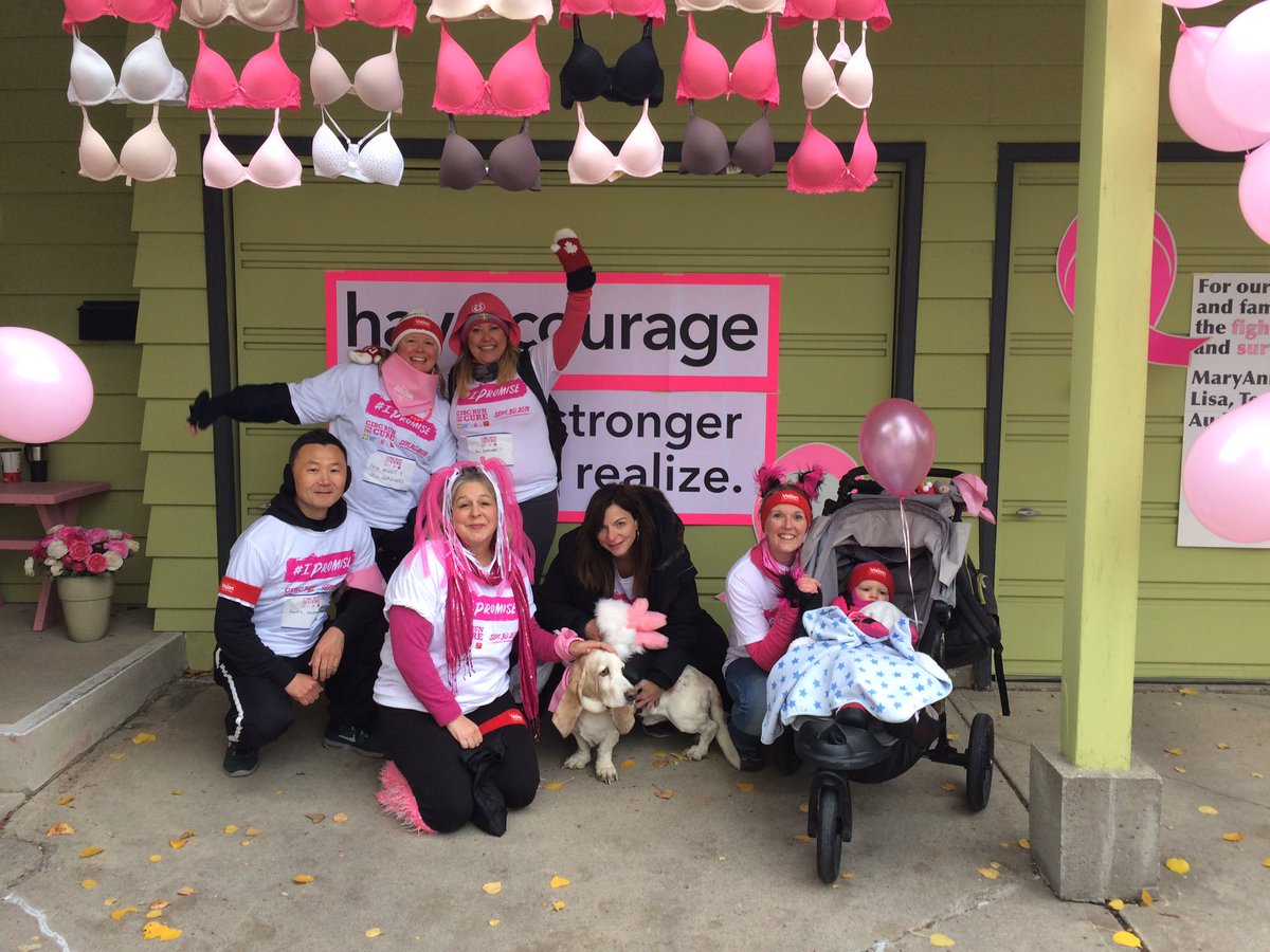 haley_nicoll's tweet photo. Together we can beat cancer #CIBCRunfortheCure #teamvision @visiontraveller https://t.co/snBvirRXHi