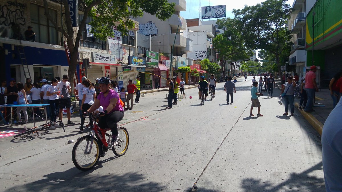 TuxtlaVia's tweet photo. ¡Aún tienes tiempo para venir a la Vía Tuxtla Recreativa! Terminamos a la 1:00 pm
 
#LaCiudadqueQueremos #Tuxtla https://t.co/5kAFCfPsHq