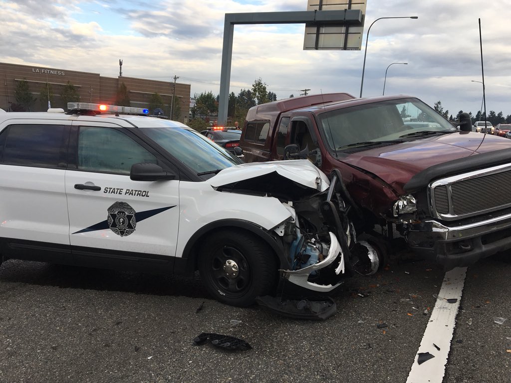 wspd1pio's tweet photo. Eastbound SR16 just west of 6th Ave: Trooper stops a wrong way truck. The trooper intentionally struck the vehicle traveling the wrong way after a long pursuit that started in Lakewood with @LakewoodPD https://t.co/MfZrdb30kg